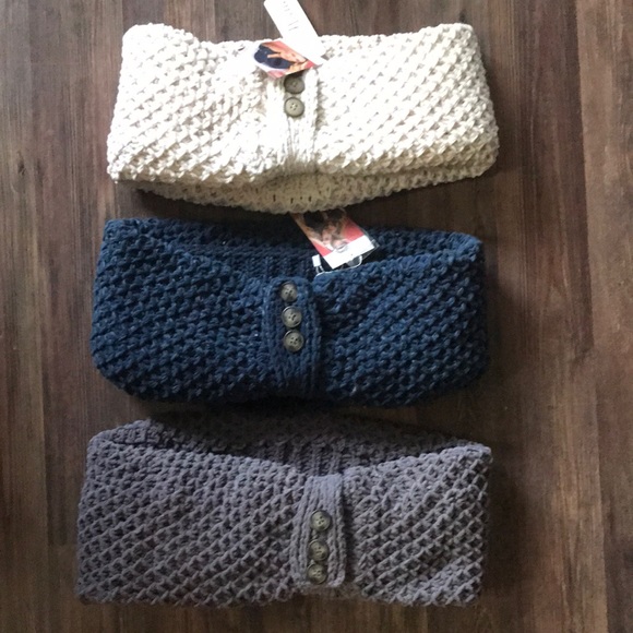 With tags 3 infinite scarfs - Picture 1 of 4